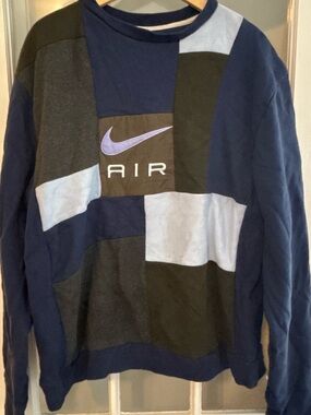 ~Handmade~ Nike Men's Colorblock Crewneck Sweatshirt in Navy, Black & Light Blue